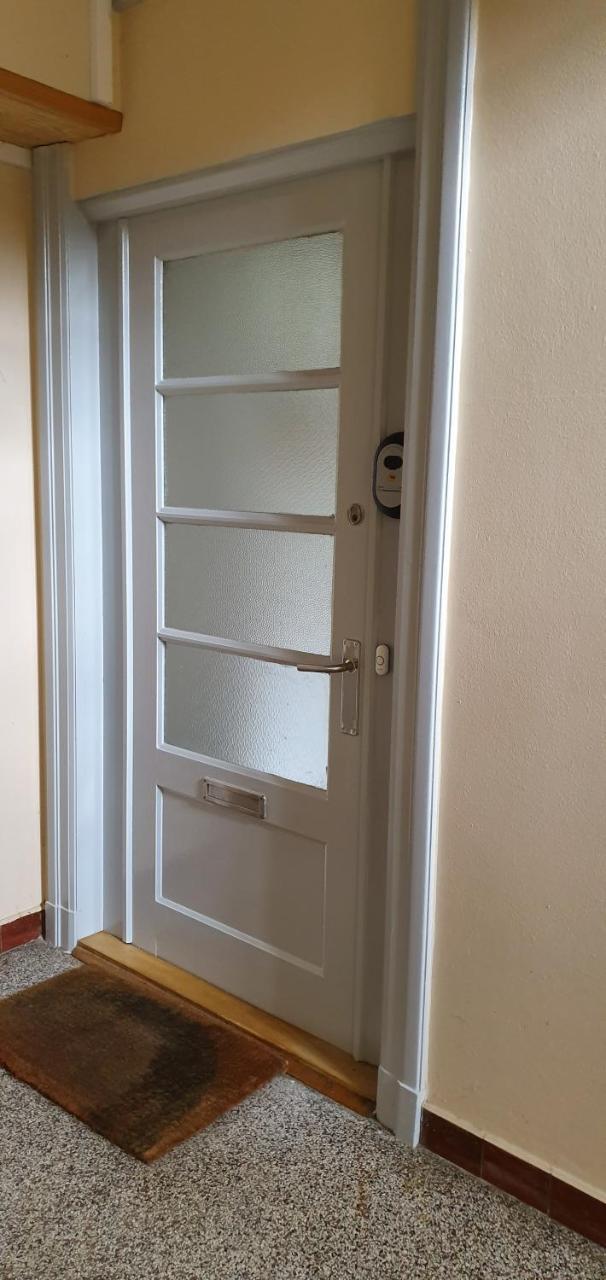 קרוסה Hotel Apartment With A Lake View - 2 Room Apartment מראה חיצוני תמונה